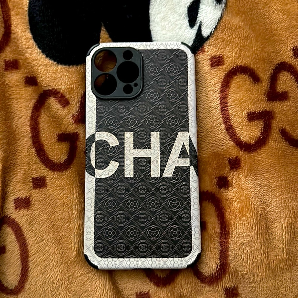 Gently used iPhone 13 promax case as is condition